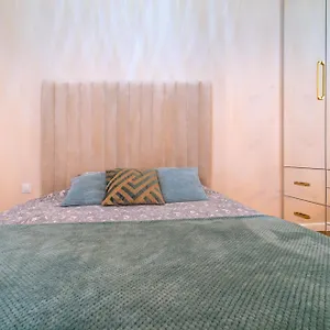 Chanel Jana Pawla Apartment